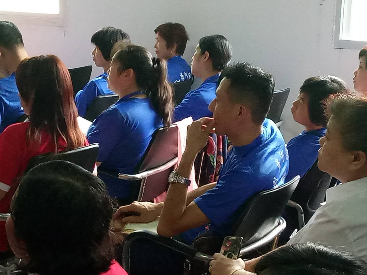 ץ��Ӗ(x��n)��(qi��ng)��(n��i)������ȸ�ӱ�ķ��ɩˎ�Ŏ���Ӗ(x��n)����M(j��n)����