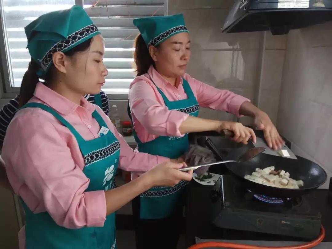 ��֪ͨ��8��20����ɩ��Ӗ(x��n)�_�n��������